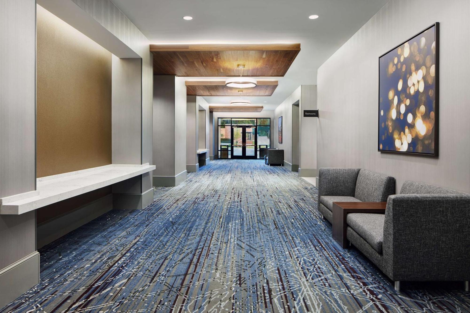 Embassy Suites By Hilton Atlanta Airport North Hapeville Екстериор снимка