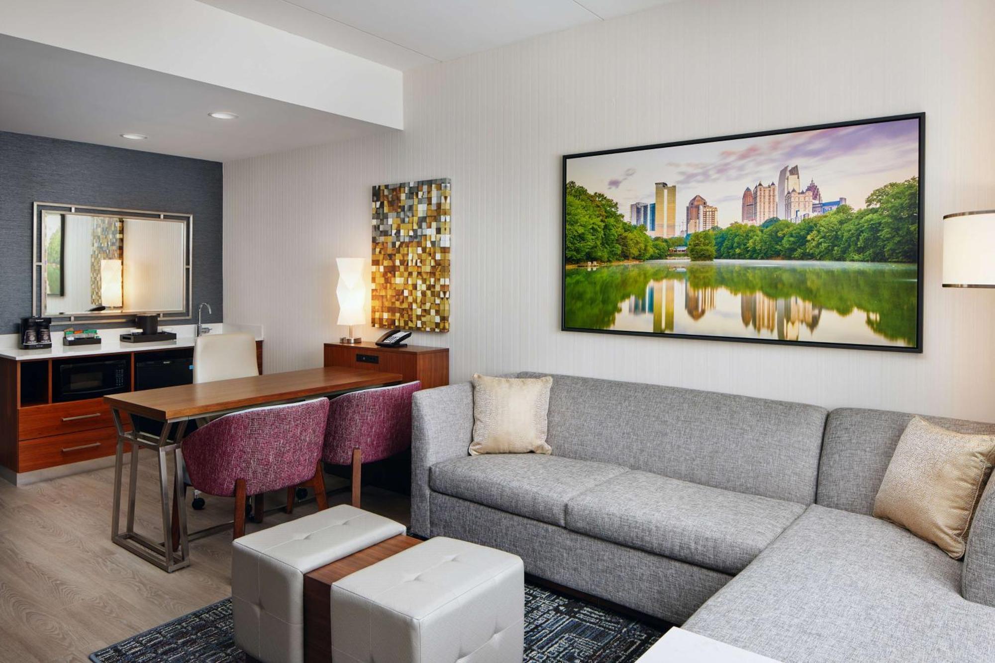 Embassy Suites By Hilton Atlanta Airport North Hapeville Екстериор снимка