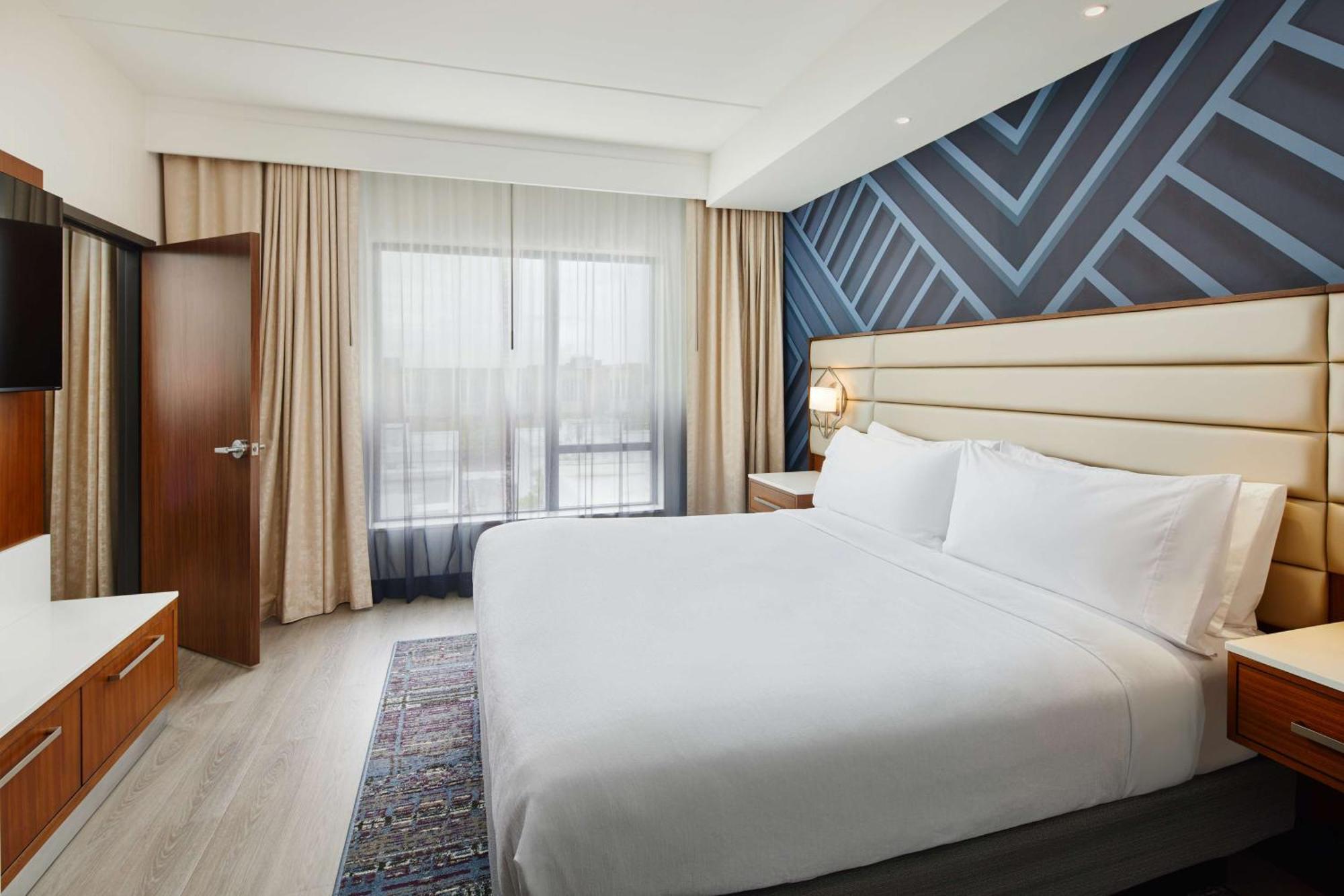 Embassy Suites By Hilton Atlanta Airport North Hapeville Екстериор снимка